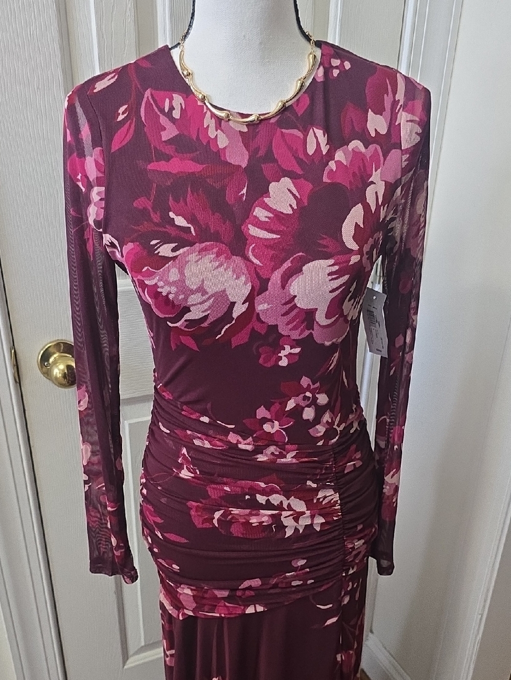 PREMIER AMOUR BRAND WOMEN'S BEAUTIFUL BURGUNDY FLORAL EVENING DRESS SIZE 4